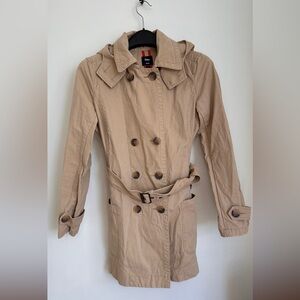 GAP BRIT TRENCH COAT WITH BELT AND HOOD